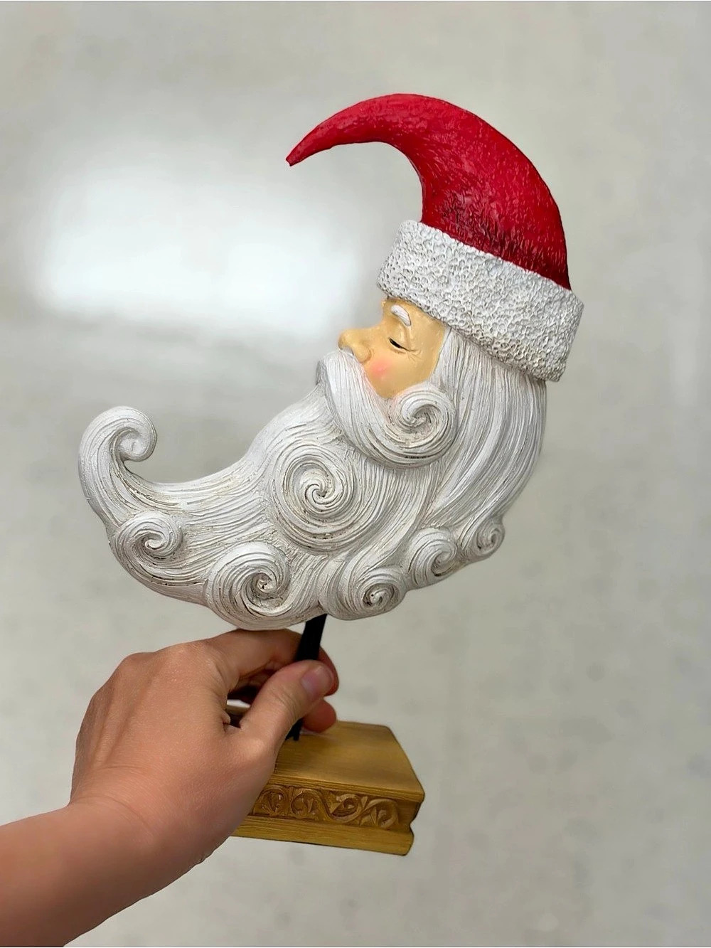Santa Claus Holiday Decor